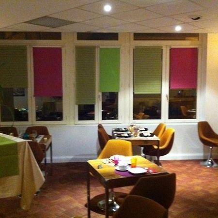 Logis Hotel De France Restaurant Le Lucullus Montmorillon Ngoại thất bức ảnh