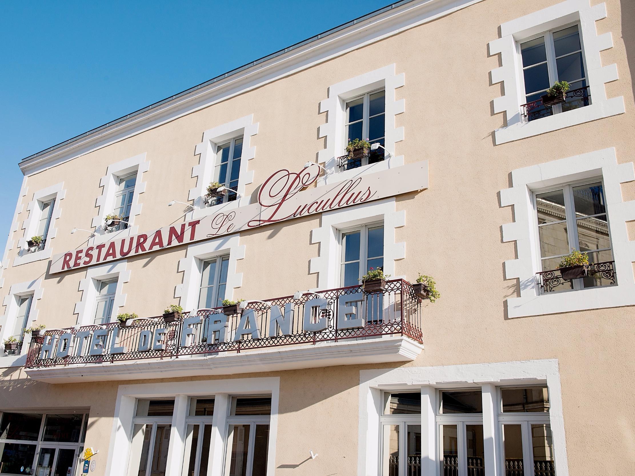 Logis Hotel De France Restaurant Le Lucullus Montmorillon Ngoại thất bức ảnh