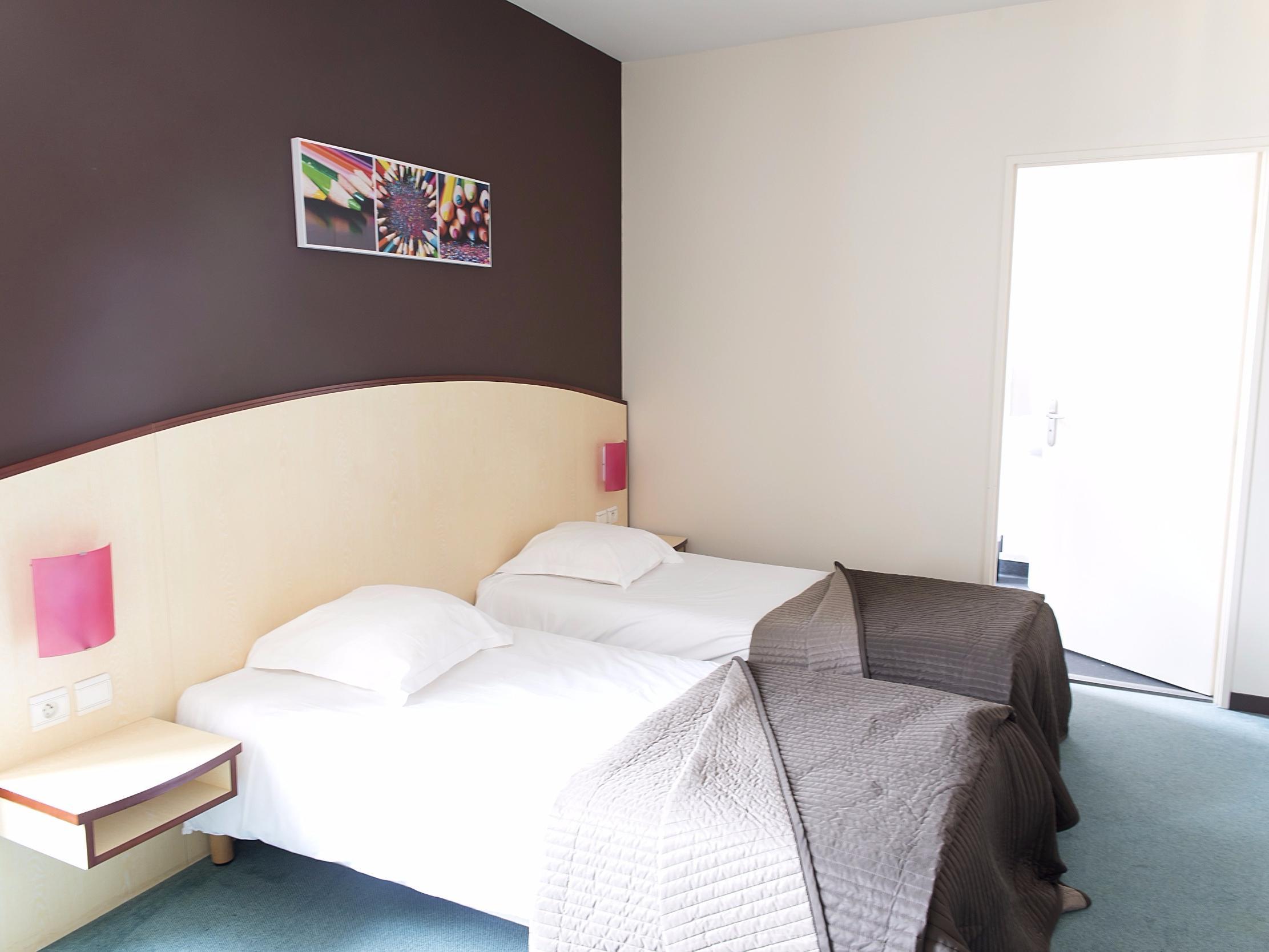 Logis Hotel De France Restaurant Le Lucullus Montmorillon Ngoại thất bức ảnh