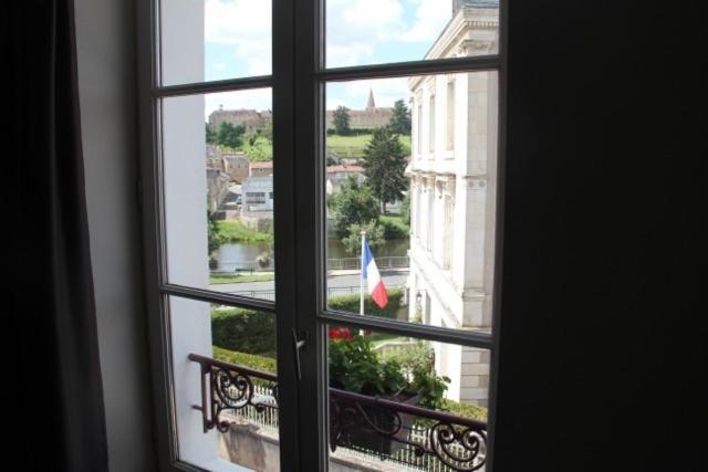 Logis Hotel De France Restaurant Le Lucullus Montmorillon Phòng bức ảnh