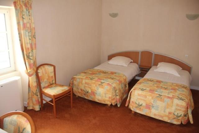 Logis Hotel De France Restaurant Le Lucullus Montmorillon Phòng bức ảnh
