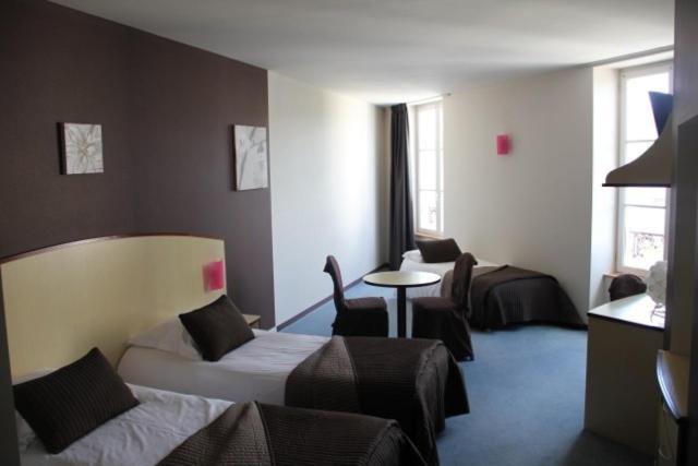 Logis Hotel De France Restaurant Le Lucullus Montmorillon Phòng bức ảnh